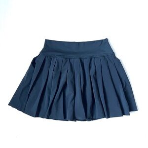 No Boundaries A-line pleated tennis skirt with built-in short Skort black S